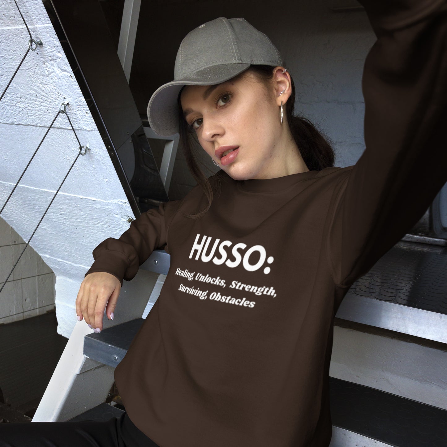 Women's Sweatshirt: Warm and Classic Fit | Husso Hard