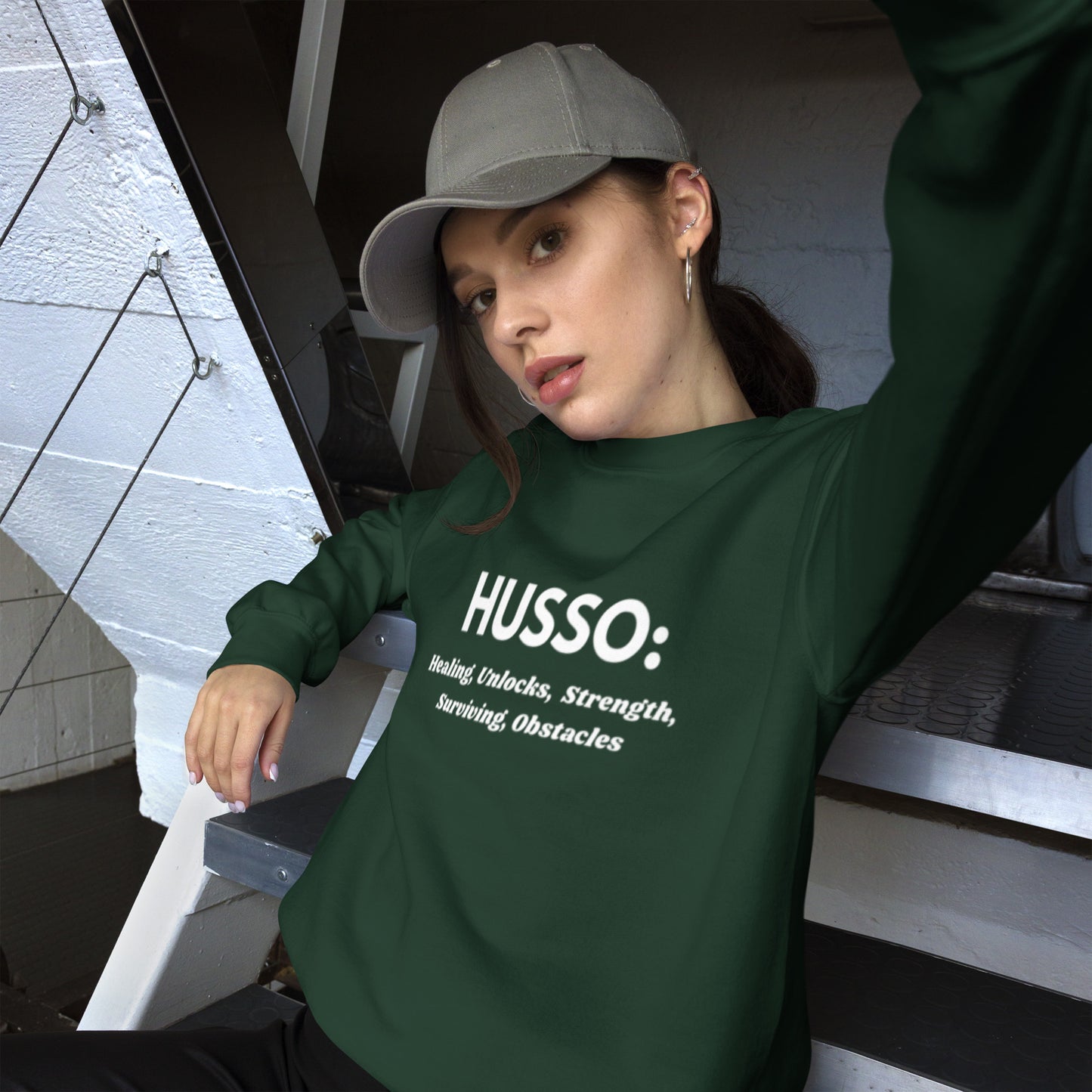 Women's Sweatshirt: Warm and Classic Fit | Husso Hard