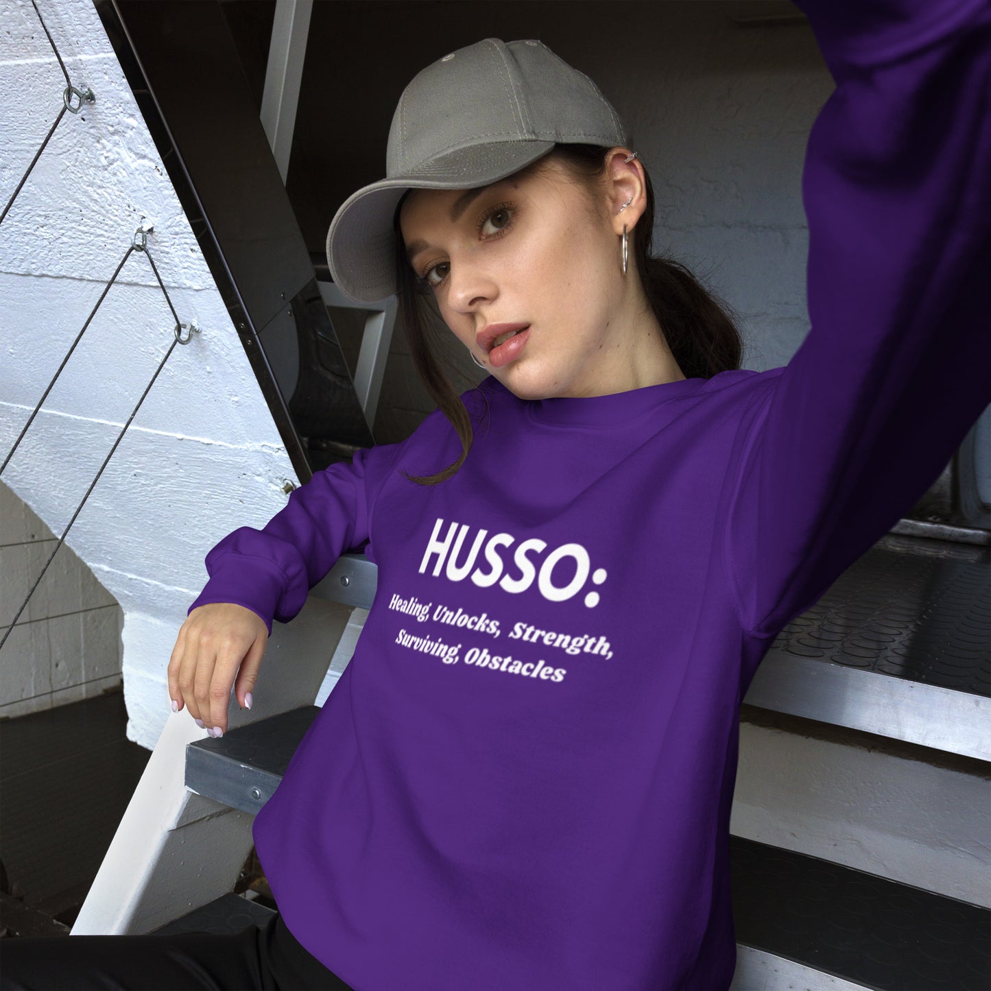 Women's Sweatshirt: Warm and Classic Fit | Husso Hard